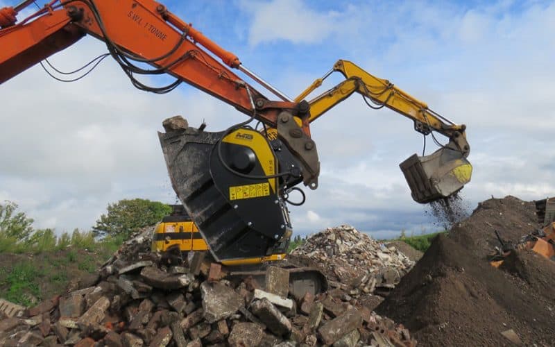 BRC Remu Screening Bucket and MB Crushing Bucket